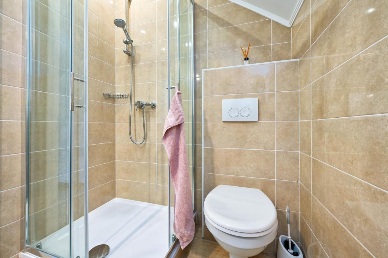Cvetkova Hiza Sa Jacuzzijem Villa Tuheljske Toplice Bagian luar foto