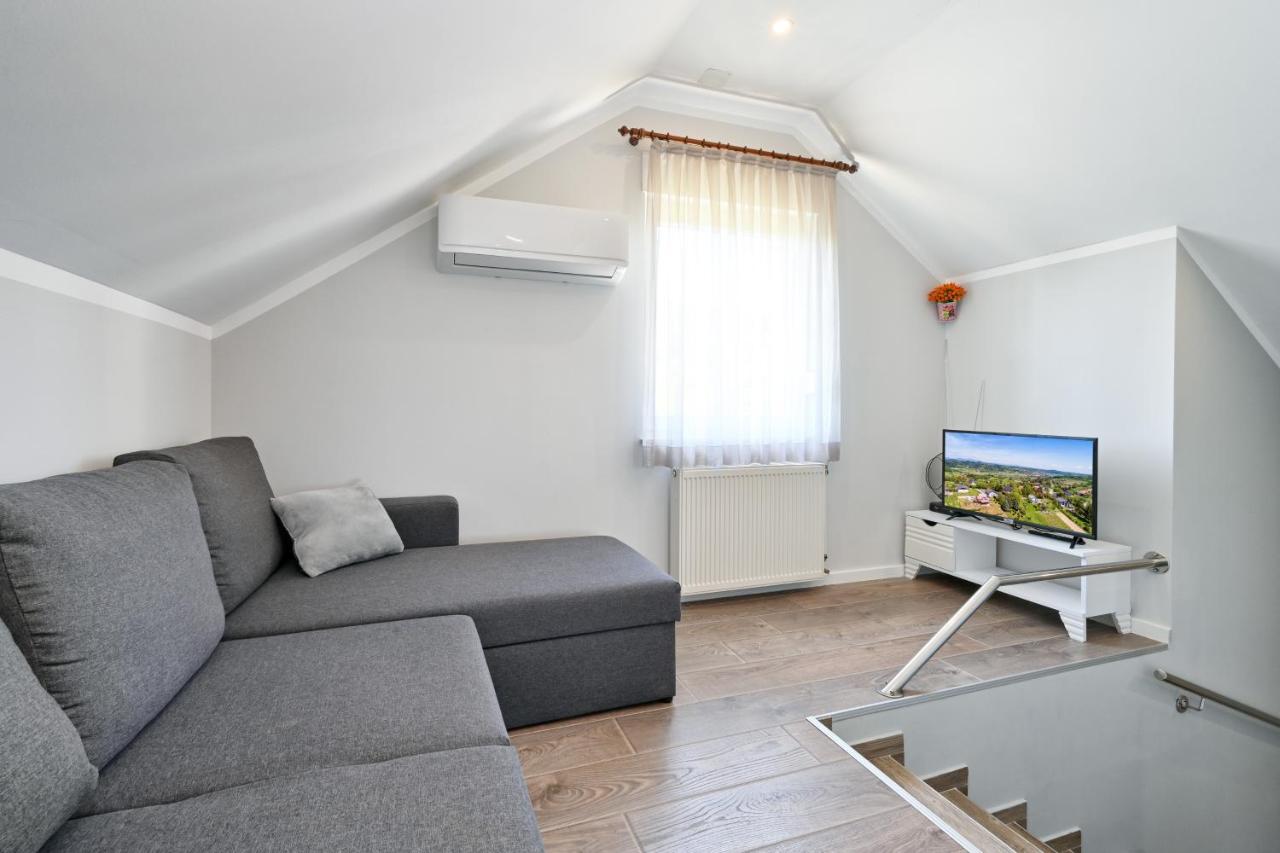 Cvetkova Hiza Sa Jacuzzijem Villa Tuheljske Toplice Bagian luar foto